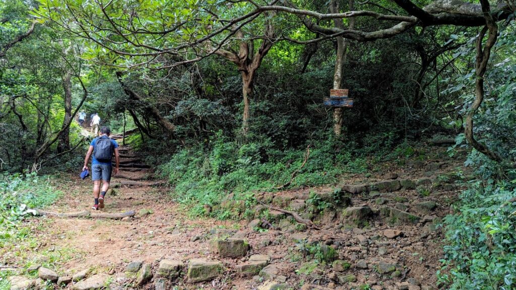 Manigala Hike path